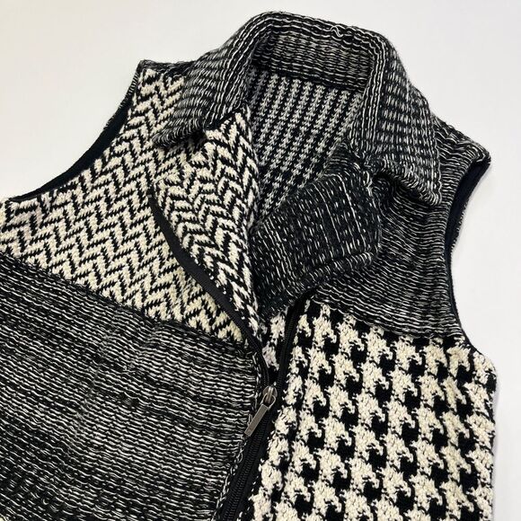Chaps Knit Womens Buffalo Plaid Black and White Collared Vest, Chaps Knitted 501 - Picture 1 of 8